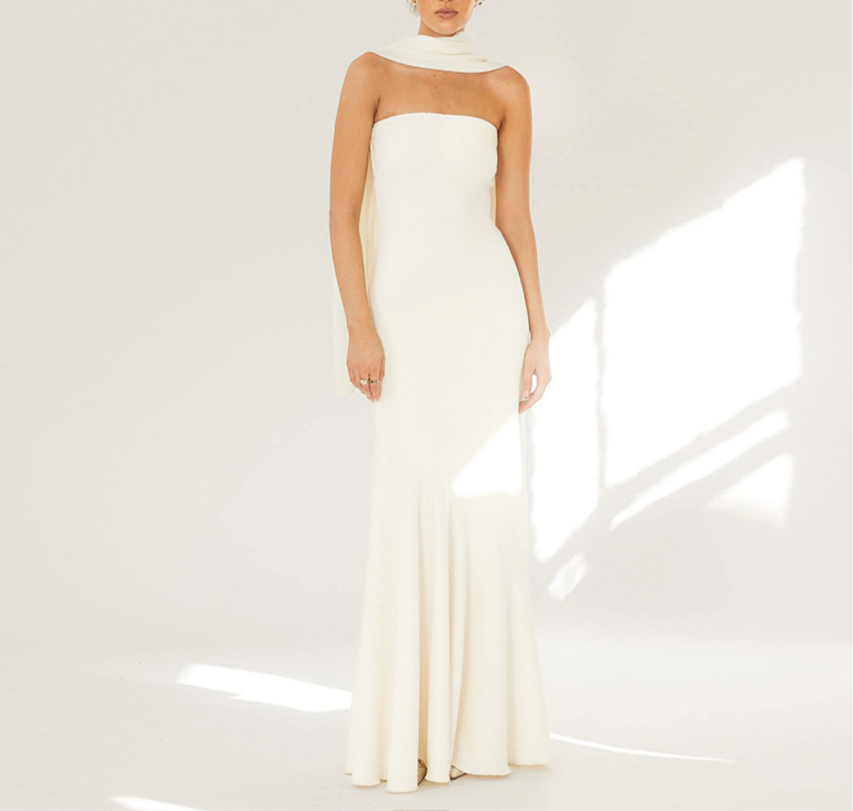 White dress with scarf – mermaidmotelpk
