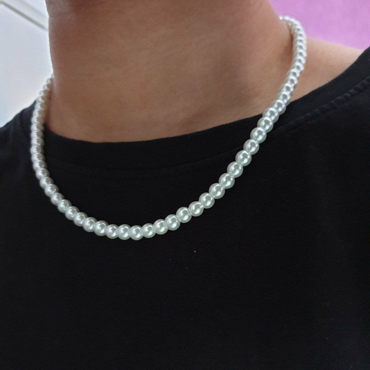 Pearl necklace